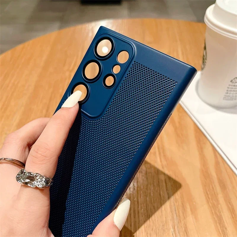 Custodia in PC Traspirante con - Heat Dissipation Mesh Breathable Case recensione e prezzo