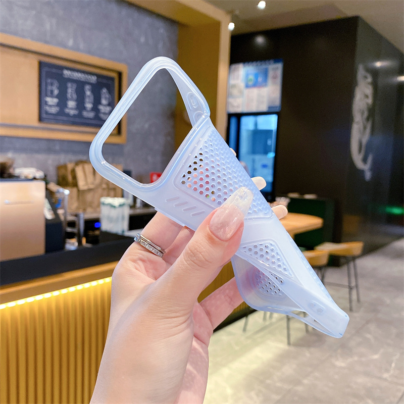 Cover per iPhone 17 16 15 14 P - Heat Dissipation Mesh Breathable Case recensione e prezzo
