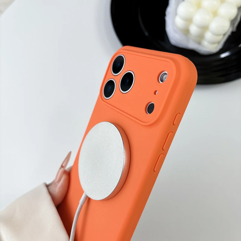 Custodia per telefono ufficial - Liquid Silicone Magnetic Phone Case recensione e prezzo