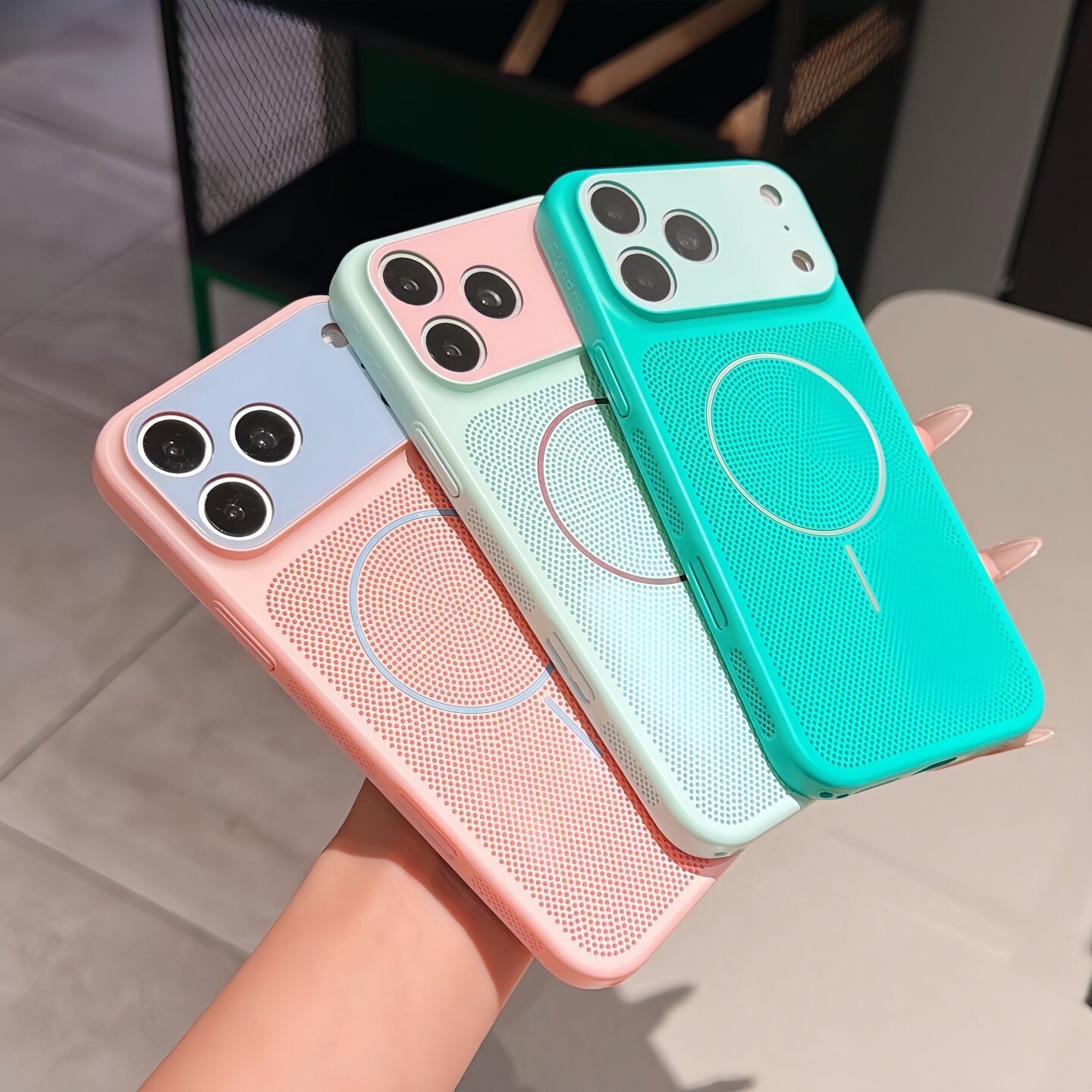 Custodia per telefono a doppio - Heat Dissipation Mesh Breathable Case recensione e prezzo